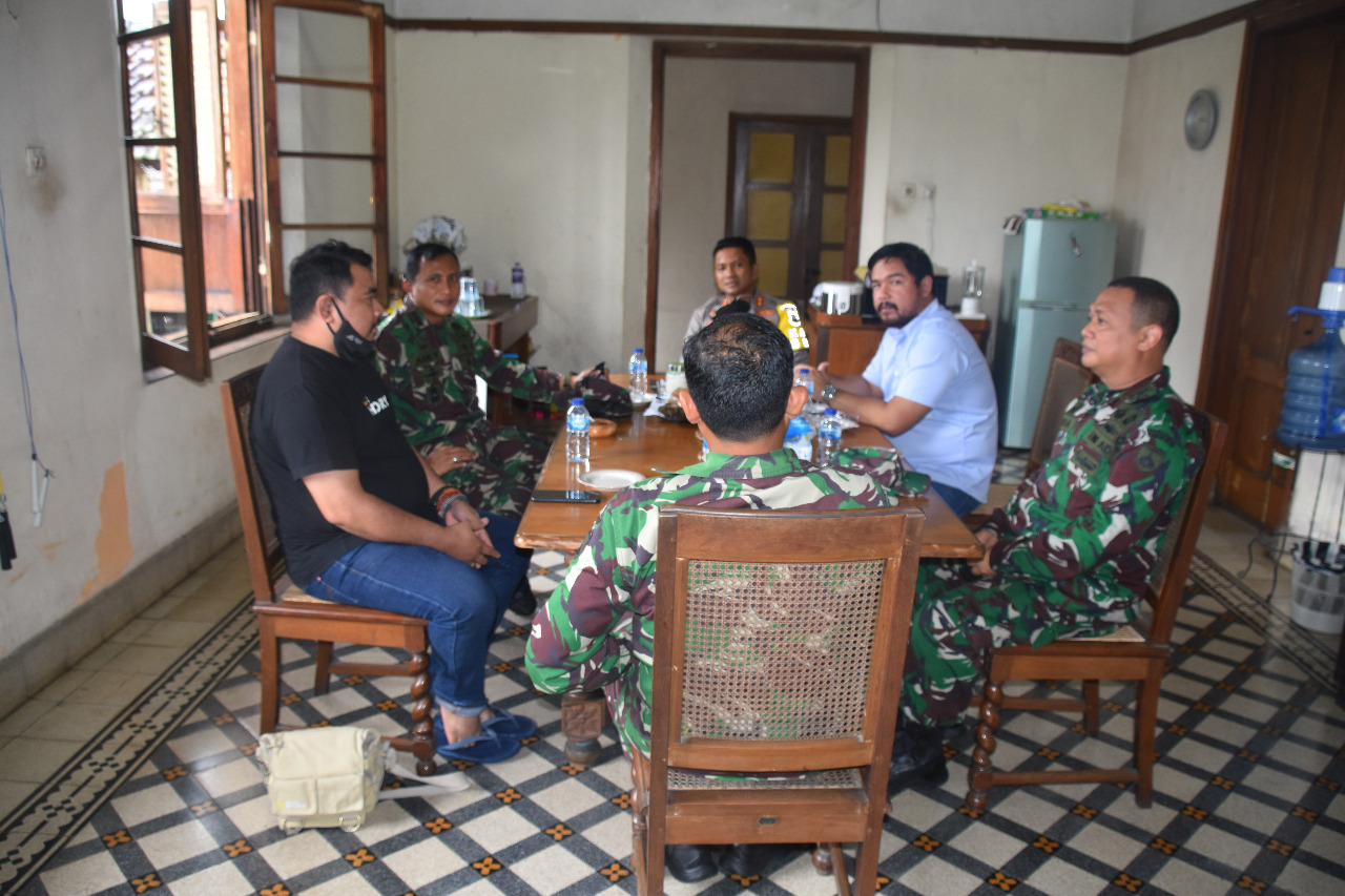 Danrem 073/MKT Kolonel Inf Ari Yulianto, S.I.P Jalin Silaturahmi Dengan Cucu Almarhum Gatot Subroto